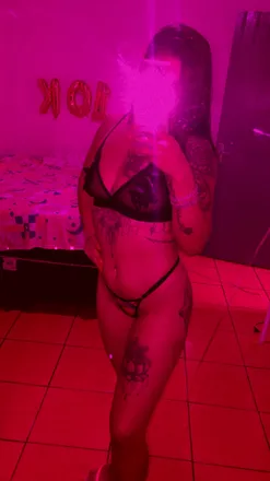 OnlyFans cuenta layneeh header 2