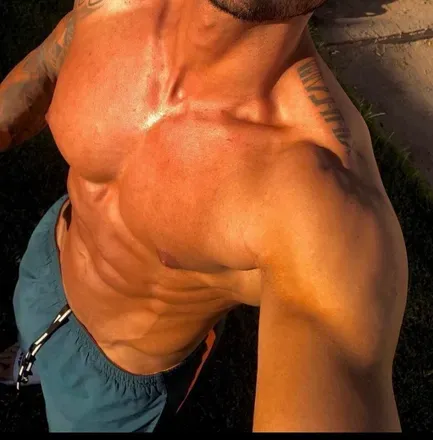 OnlyFans cuenta olifitness header 2