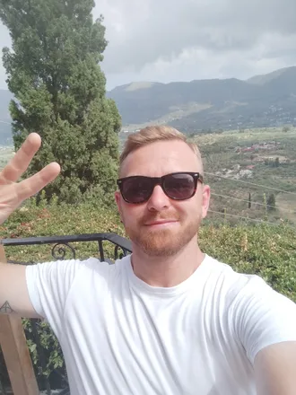 OnlyFans cuenta laceyboyxxx header 2