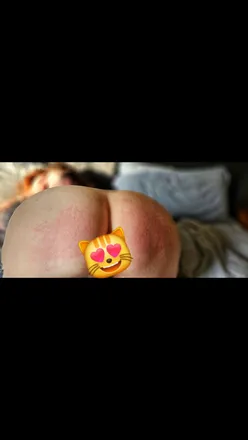 OnlyFans cuenta yeghotwife header 2