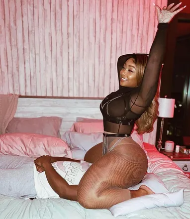 OnlyFans cuenta chanellove250 header 2