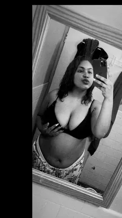 OnlyFans account  baby.mom avatar 1