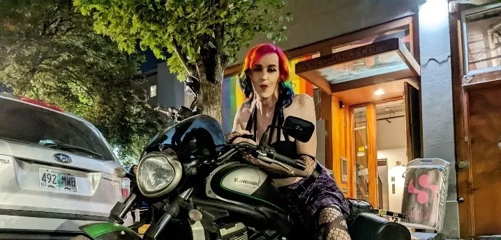 OnlyFans account  breakingbrooke2 header 2