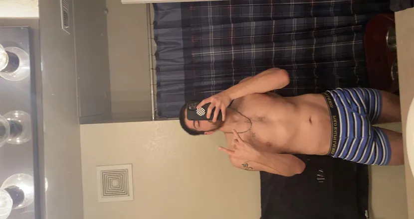 OnlyFans cuenta gliched.out header 1