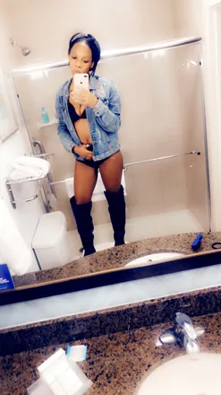 OnlyFans cuenta tieraaabeee header 2