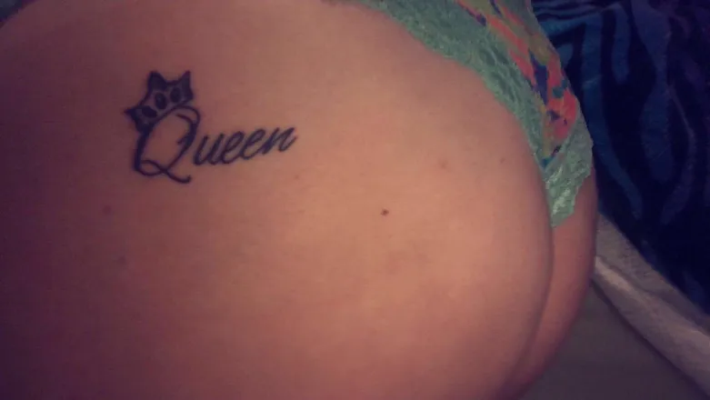 OnlyFans cuenta queen_bee77 header 2