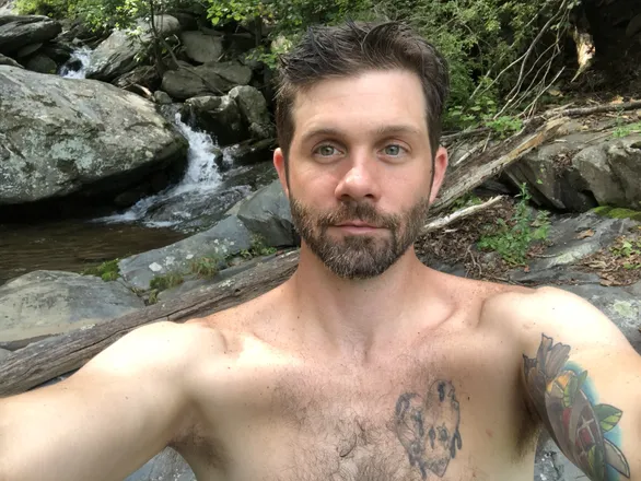 OnlyFans account  heartisaknife avatar 1