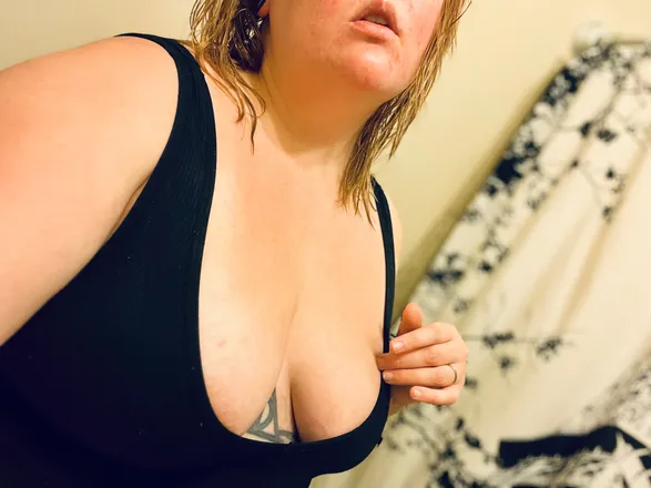 OnlyFans cuenta aurorabearialis header 2