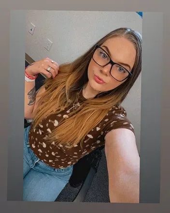 OnlyFans account  yourfavgirl1225 avatar 1