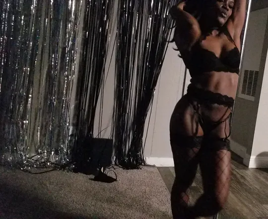 OnlyFans account  melanin_beautybellpole header 2