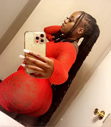 OnlyFans cuenta bigpoochh header 2