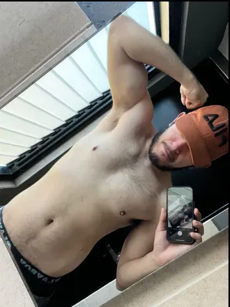OnlyFans cuenta omarch2424 avatar 1