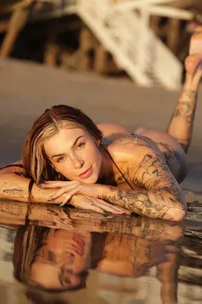 OnlyFans account  roxystylezz header 2