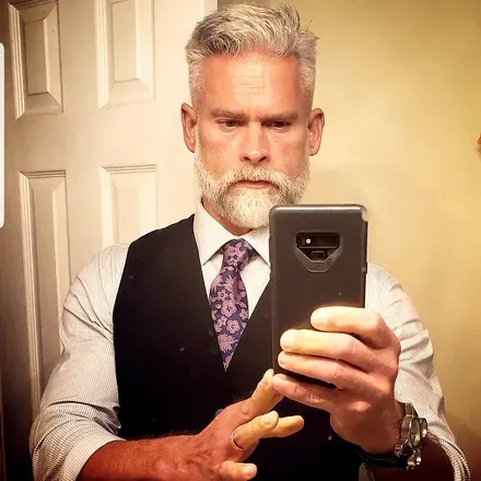 OnlyFans cuenta silverfoxxxx69 avatar 1