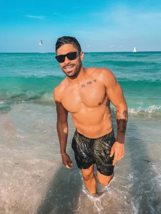 OnlyFans cuenta mr.goods_here header 2