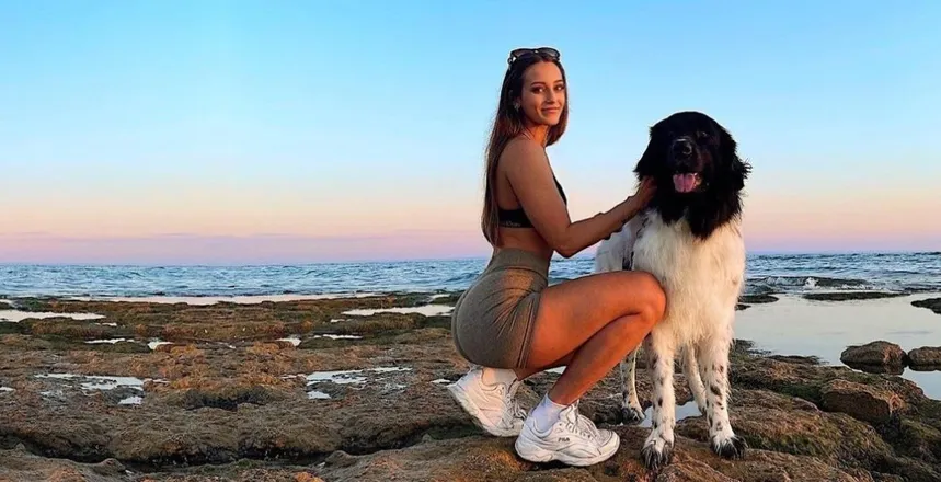 OnlyFans cuenta yourfavgymgirl header 2