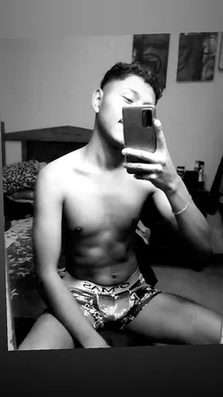 OnlyFans cuenta emma28zunoo header 2