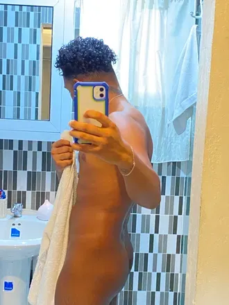 OnlyFans cuenta danielbreezy header 2
