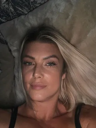 OnlyFans cuenta u379802877 header 2