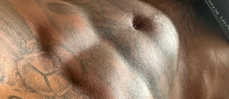 OnlyFans cuenta saucybrown1 header 2