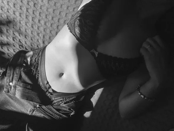 OnlyFans cuenta jess_uncensored header 2
