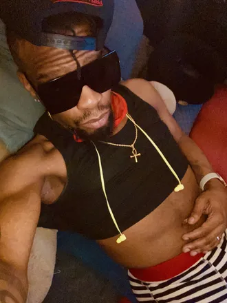 OnlyFans cuenta creamyhole2 header 2