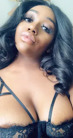 OnlyFans cuenta piercedblackdoll avatar 1