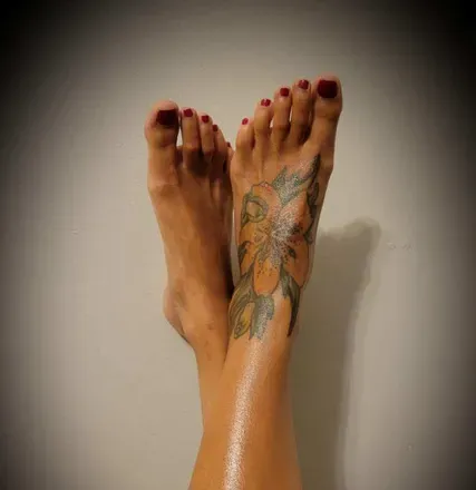 OnlyFans account  sweetfeetbythesand avatar 1