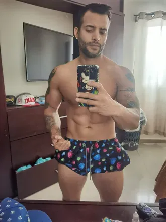 OnlyFans account  frayilich header 2