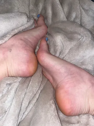 OnlyFans cuenta dirtytoesdancer header 2