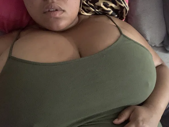 OnlyFans cuenta mizzknockerz header 2