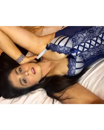 OnlyFans cuenta misspoco96 header 2
