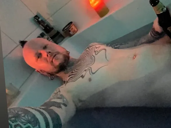 OnlyFans account  windowpane header 2