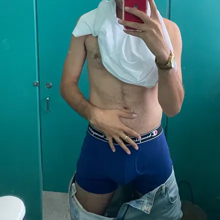 OnlyFans cuenta newby555 avatar 1