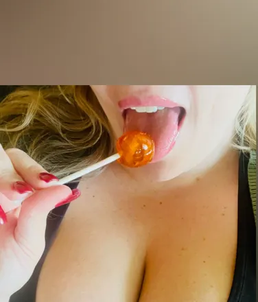 OnlyFans cuenta tinagoingwild header 2