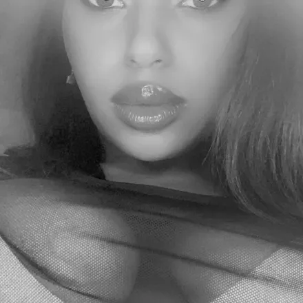 OnlyFans account  xx.xhoneyx.x header 2
