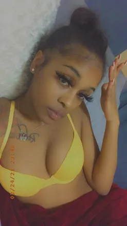 OnlyFans cuenta juicyyjojo header 2