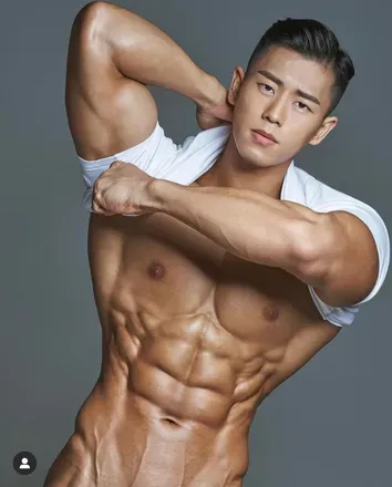 OnlyFans cuenta crunchiboys header 2