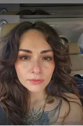 OnlyFans cuenta lilaclilly666 avatar 1