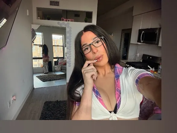 OnlyFans cuenta giannathedoll header 2