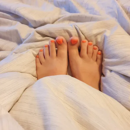 OnlyFans cuenta feetwithmee header 2