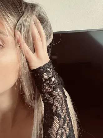 OnlyFans account  probablytorose avatar 1