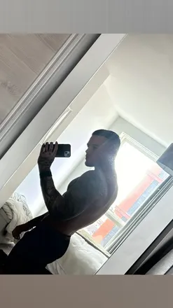 OnlyFans cuenta izaklewis header 2