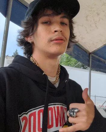 OnlyFans cuenta gothboy420 header 2