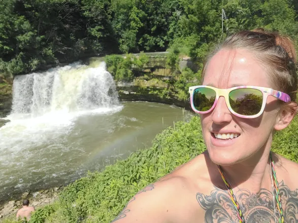 OnlyFans account  mandy_ro header 2