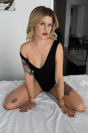 OnlyFans cuenta carrennie avatar 1