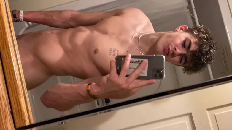 OnlyFans account  itzzj header 2