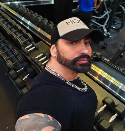 OnlyFans cuenta xxl_cordobes previous_avatars_1 3
