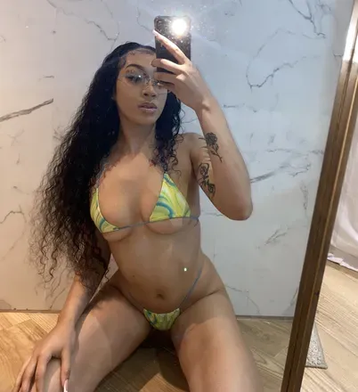 OnlyFans cuenta badassyaya avatar 1