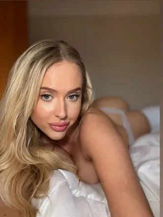 OnlyFans cuenta justlillysummers header 2